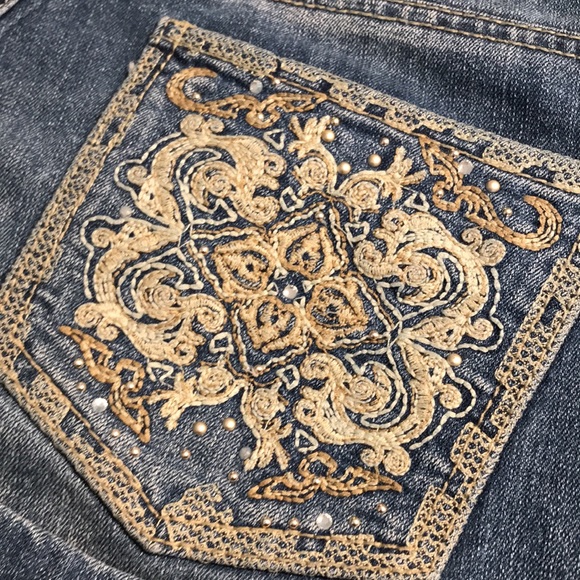 Code Bleu Andrea Bermuda Denim Shorts - Picture 10 of 10